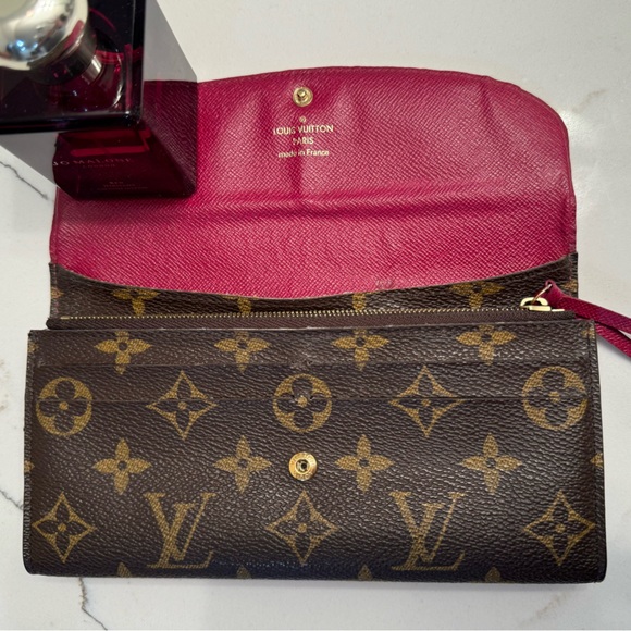 ❤️LV Authentic Monogram Wallet - Picture 2 of 14